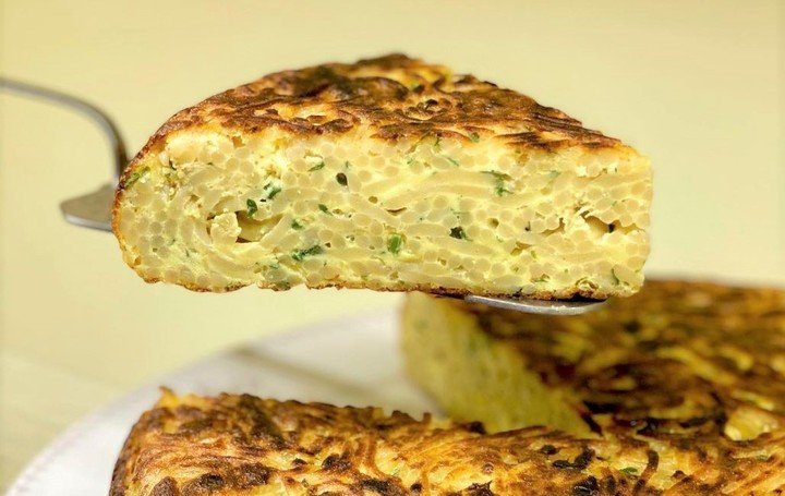 Tortilla de fideos. Foto Instagram @jordanaklab.
