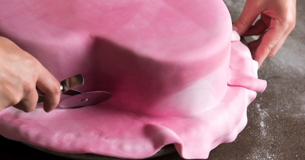 Como forrar una torta con fondant paso a paso