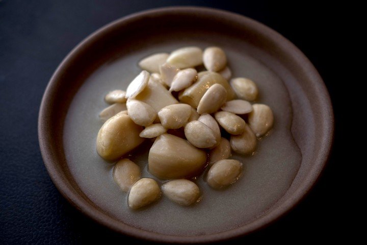 Escabeche de almendras.