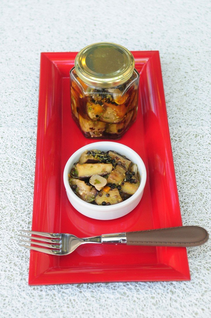 Escabeche de berenjena, ideal para una picada.