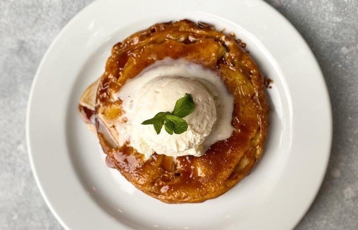 Panqueque de manzana. Foto @nicocollicocinero.