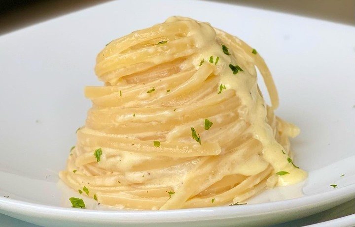 Pasta Alfredo. Foto @jordanaklad.