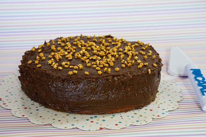 Torta con dulce de leche y chocolate. Foto: Maxi Failla.