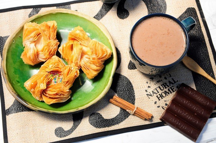 Tambien para la merienda: pastelitos con mate o chocolate caliente. (Ruben Digilio)